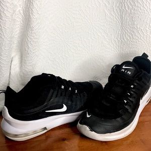 Nike air Max axis